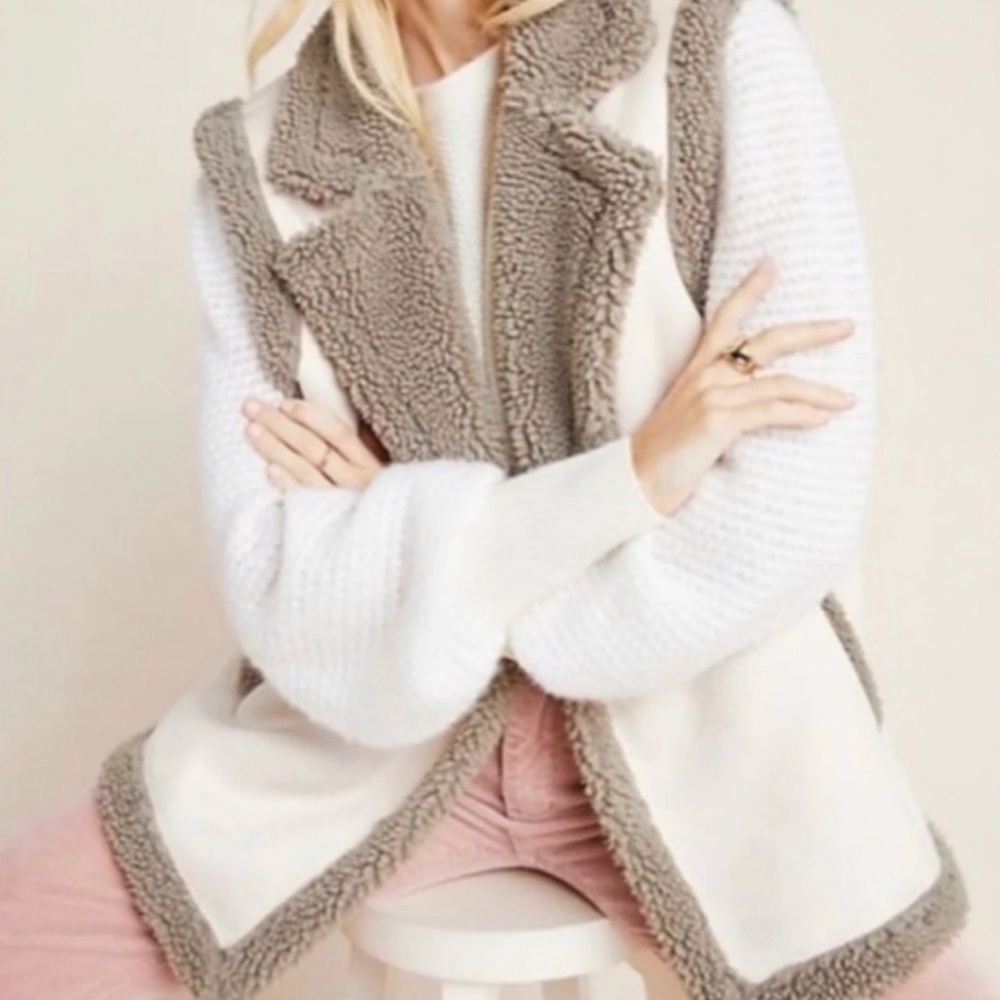 Anthropologie Akemi + Kim Phoebe Sueded Sherpa Vest One Size‎